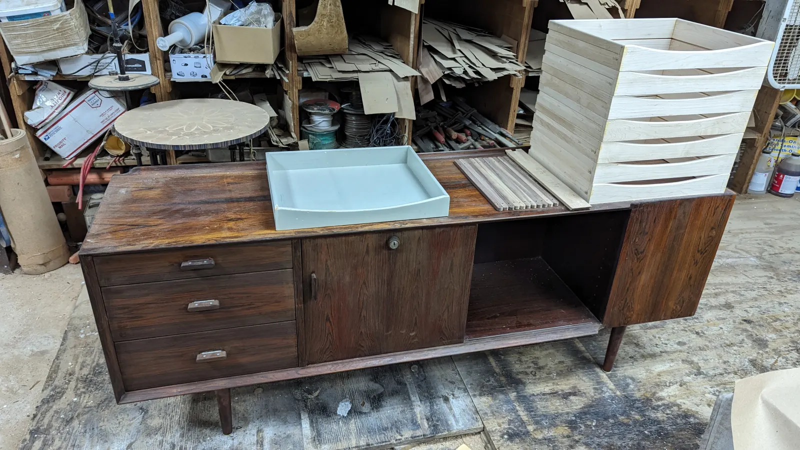 Arne Vodder rosewood desk model 209 after restoration by Olek Inc.